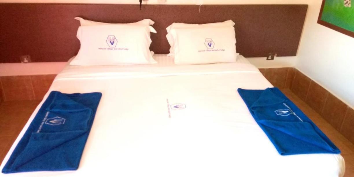 Miryams Village Inn Safari Lodge Sultan Hamud 外观 照片